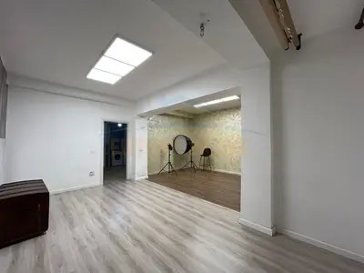 Commercial space for rent in Rruga Dalip Peza, Durrës, 60 m². Photo 2 of 7