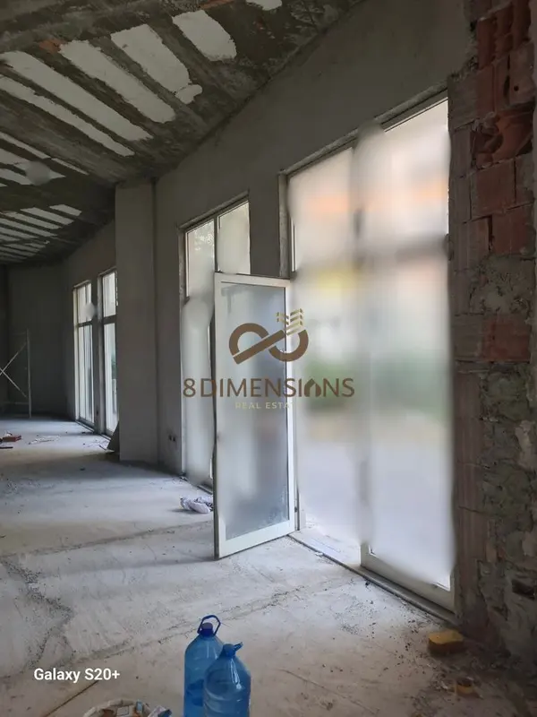 Zyrë garsoniere në shitje në Liqeni i Thatë, Tiranë, 120 m²