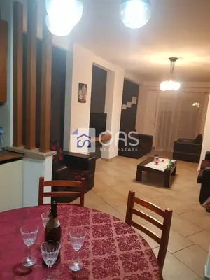 Apartament 2+1 me qera në Rruga Fortuzi, Tiranë, 95 m². Foto 2 nga 8