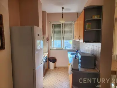 Apartament 2+1 me qera në Rruga e Kavajës, Tiranë, 80 m². Foto 5 nga 9