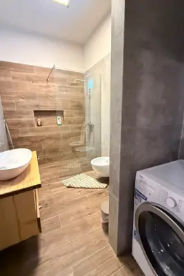 Vilë me qera në Petrelë, Tiranë, 180 m². Foto 7 nga 9