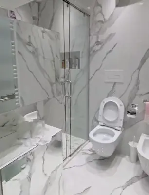 Appartamento 2+1 in affitto ad Ish Blloku, Tirana, 130 m². Foto 3 di 3
