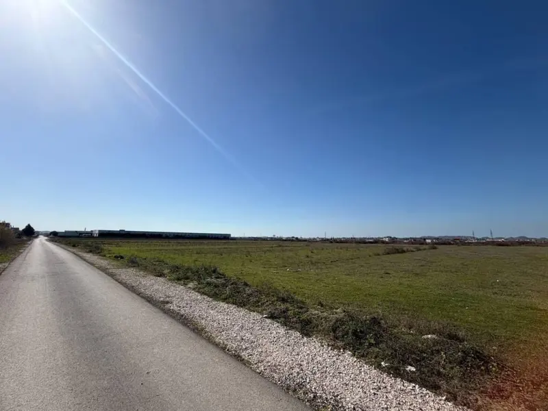 Terreno in vendita a Xhafzotaj, Durazzo, 6.700 m²