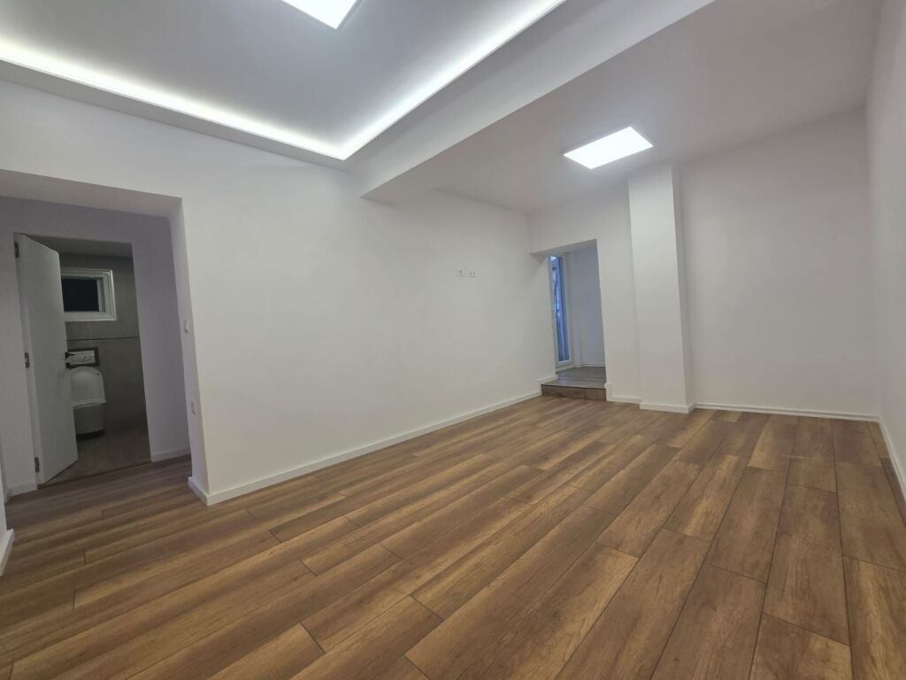 Ambient biznesi me qera në Materniteti i Ri, Tiranë, 78 m²