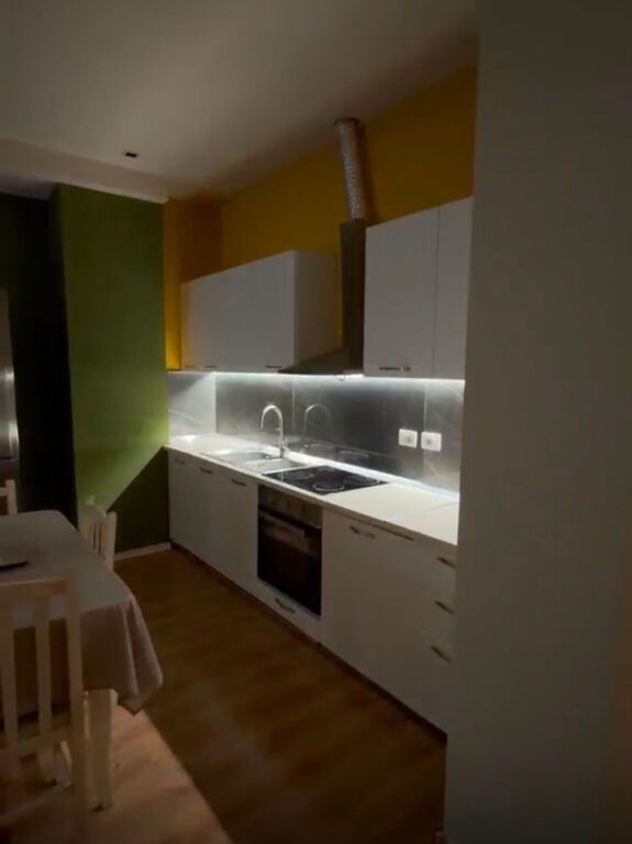 Apartament 2+1 me qera në Golden Park, Tiranë, 95 m². Foto 2 nga 3