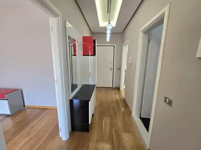 Apartament 2+1 në shitje në Liqeni i Thatë, Tiranë, 96 m². Foto 9 nga 12