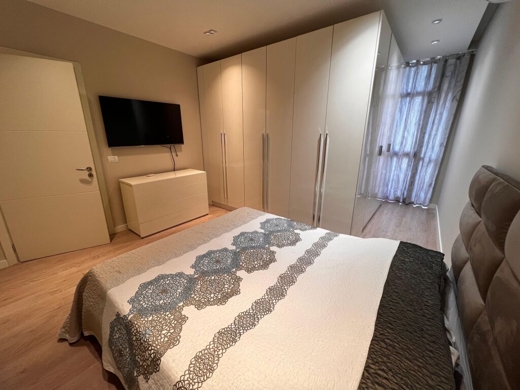 Appartamento 3+1 in affitto a Rruga Jordan Misja, Tirana, 100 m². Foto 2 di 3