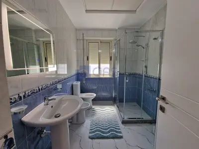 Appartamento 2+1 in affitto a Don Bosko, Tirana, 110 m². Foto 11 di 12