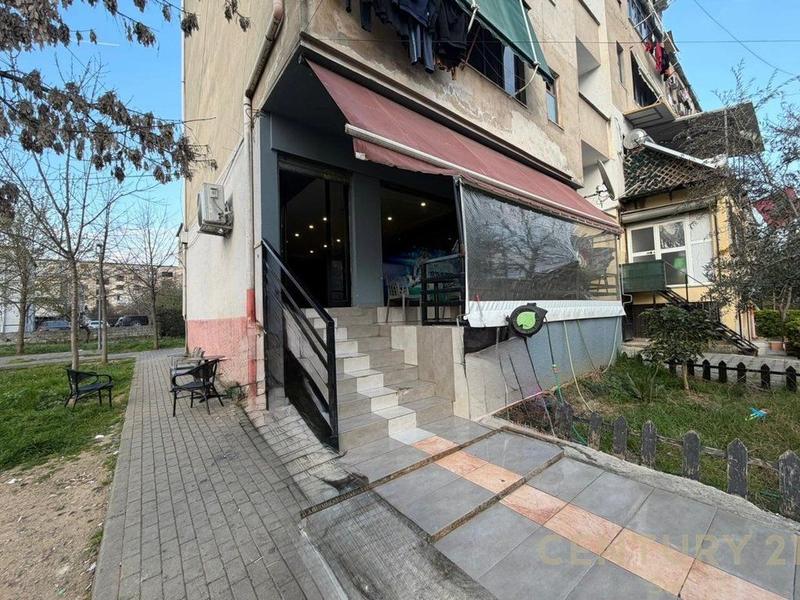 Locale in vendita a Spitali Ushtarak Laprake, Tirana, 85 m²