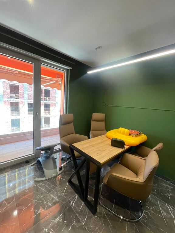 Zyrë me qera në Zogu i Zi, Tiranë, 75 m². Foto 2 nga 3