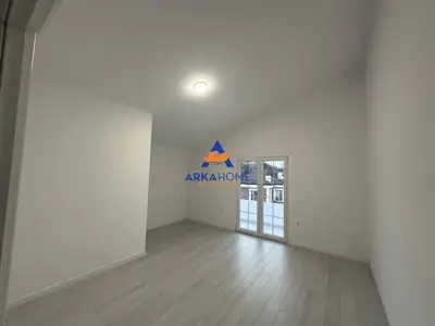 Villa for rent in Farkë, Tirana, 500 m². Photo 6 of 12