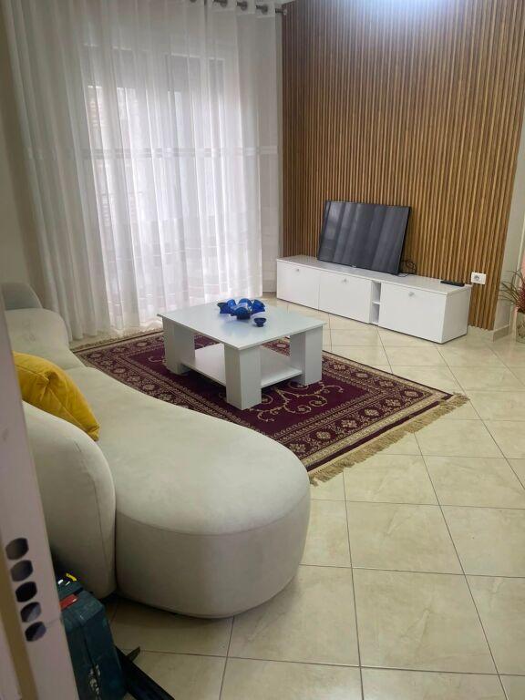 Apartment 1+1 for rent in Rruga Haxhi Hysen Dalliu, Tirana, 70 m²