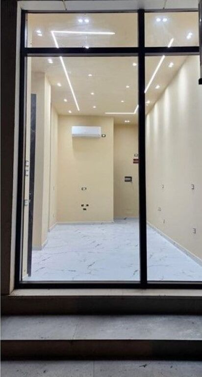 Negozio in affitto a Rruga Mine Peza, Tirana, 33 m². Foto 3 di 3