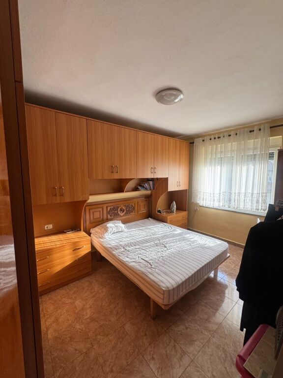 Appartamento 1+1 in affitto a Rruga Muhamet Gjollesha, Tirana, 65 m². Foto 3 di 3