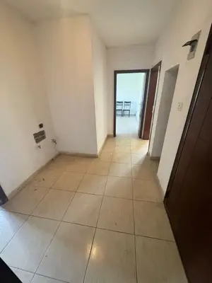 Apartament 2+1 në shitje në Rruga Irfan Tomini, Tiranë, 65 m². Foto 2 nga 11