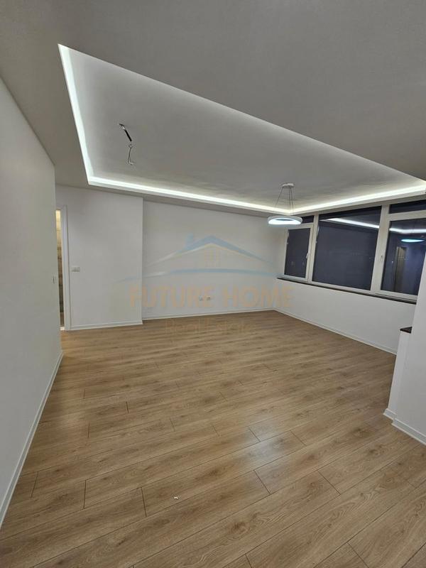 Apartament 2+1 në shitje në Stacioni i Trenit, Tiranë, 77 m²