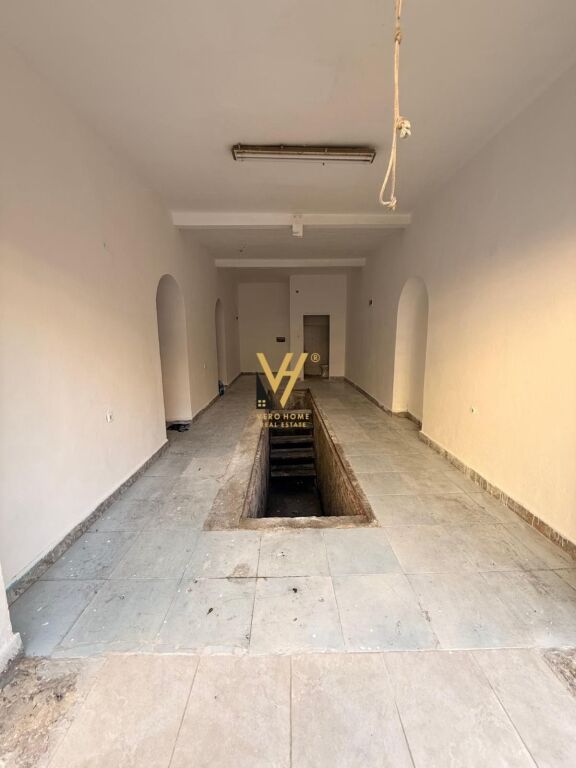 Ambient biznesi me qera në Vasil Shanto, Tiranë, 82 m²