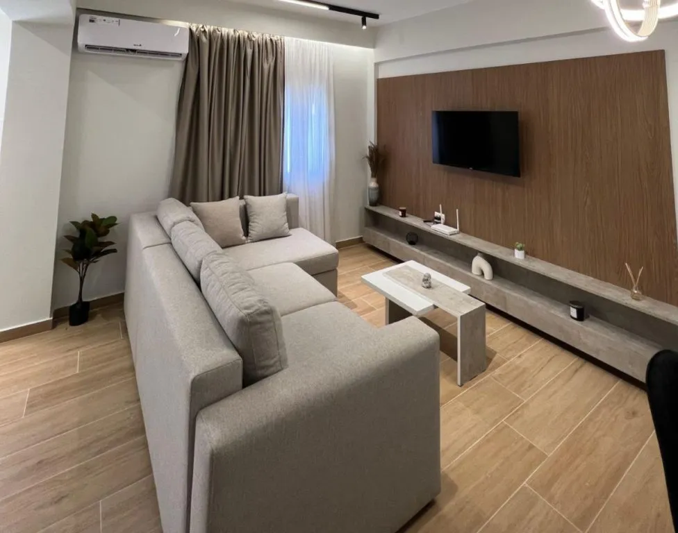 Apartment 1+1 for sale in Lungomare, Vlorë, 55 m². Photo 1 of 3