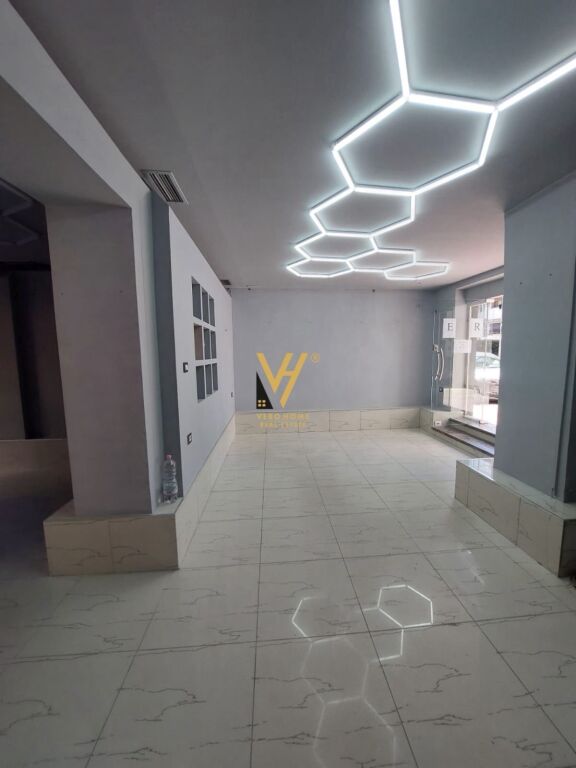 Dyqan me qera në Zogu i Zi, Tiranë, 70 m²