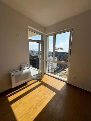 Zyrë me qera në Bulevardi i Ri, Tiranë, 120 m². Foto 1 nga 3