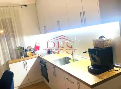 Appartamento 2+1 in vendita a Zogu i Zi, Tirana, 65 m². Foto 3 di 7