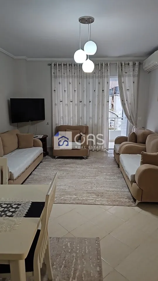 Apartament 2+1 me qera në Kodra e Diellit, Tiranë, 100 m². Foto 1 nga 5