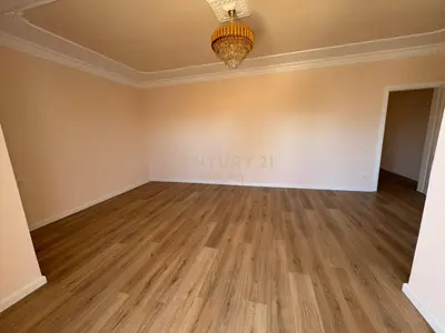 Apartment 2+1 for sale in Lagja nr.6, Durrës, 126 m². Photo 4 of 11