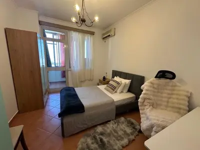 Appartamento 2+1 in affitto a Rruga Fortuzi, Tirana, 120 m². Foto 5 di 8
