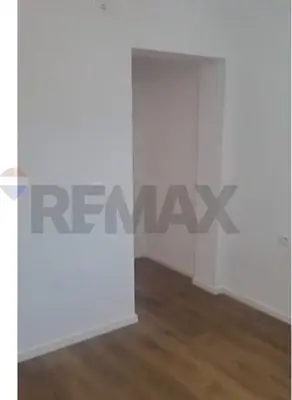 Apartament 1+1 në shitje në Rruga Qemal Stafa, Tiranë, 40 m². Foto 2 nga 3