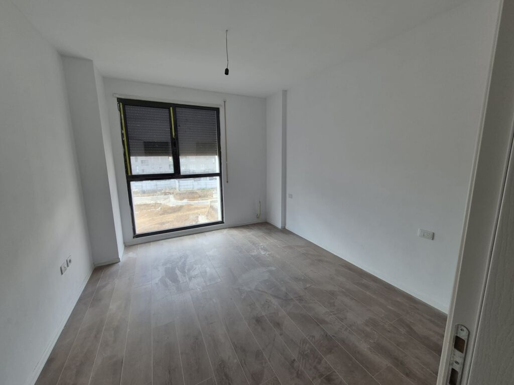 Apartment 2+1 for sale in Oxhaku, Tirana, 109 m²