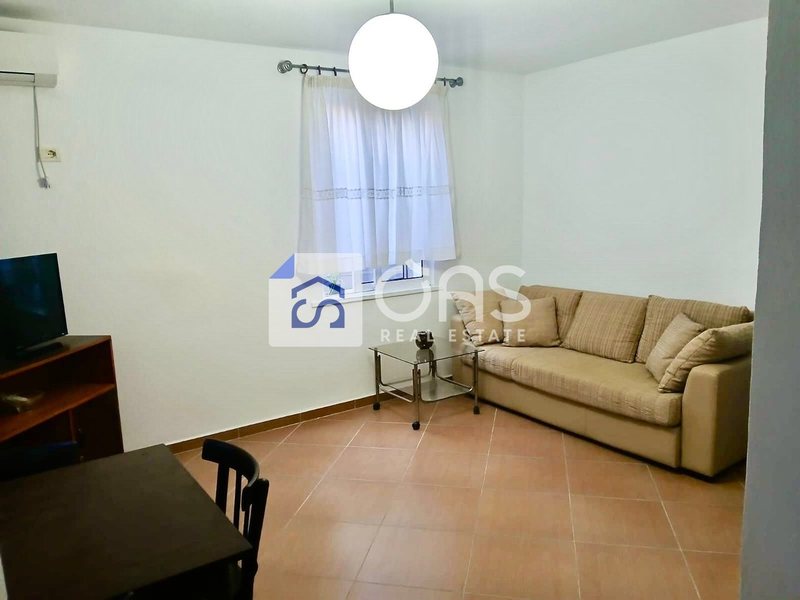 Apartament 1+1 me qera në Pazari i Ri, Tiranë, 64 m²