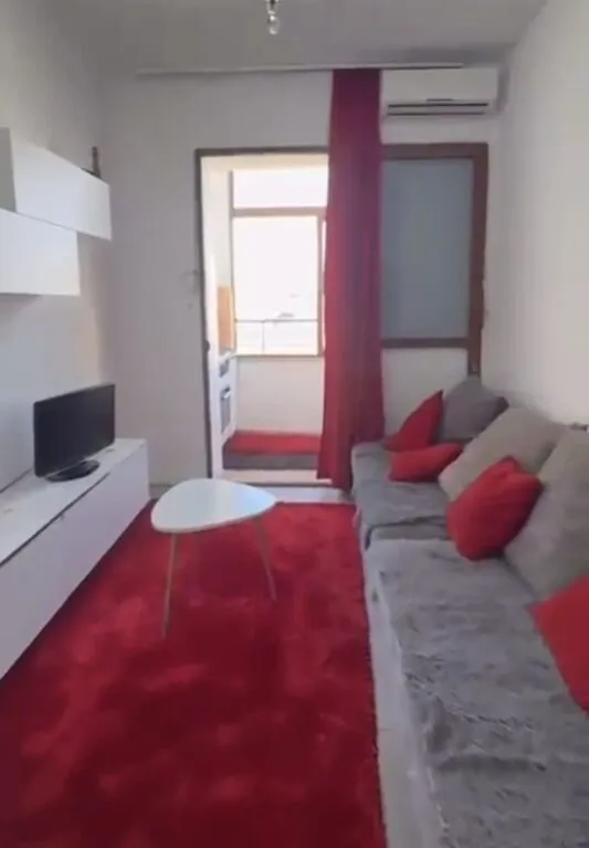 Appartamento 1+1 in affitto a Medreseja, Tirana, 65 m². Foto 1 di 4