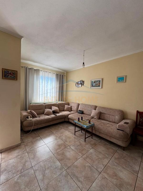 Appartamento 2+1 in vendita a Babrru, Kamza, 84 m²