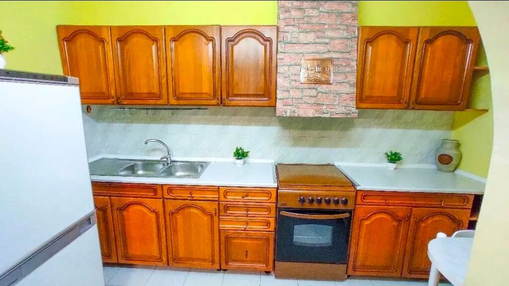Appartamento 1+1 in vendita a Laprakë, Tirana, 60 m². Foto 2 di 3
