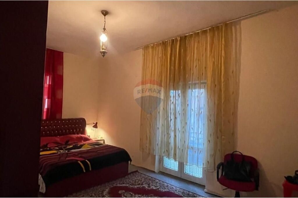 Apartment for sale in Bulevardi Bajram Curri, Tirana, 79 m². Photo 3 of 3
