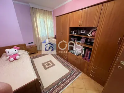 Apartament 2+1 me qera në Perball Stadiumit Air Albania. Cmimi: 1000€, Tiranë, 99 m². Foto 8 nga 10