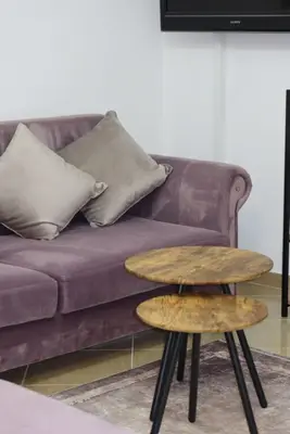 Shtëpi private 2+1 me qera në Rruga Astrit Balluku, Tiranë, 76 m². Foto 1 nga 12