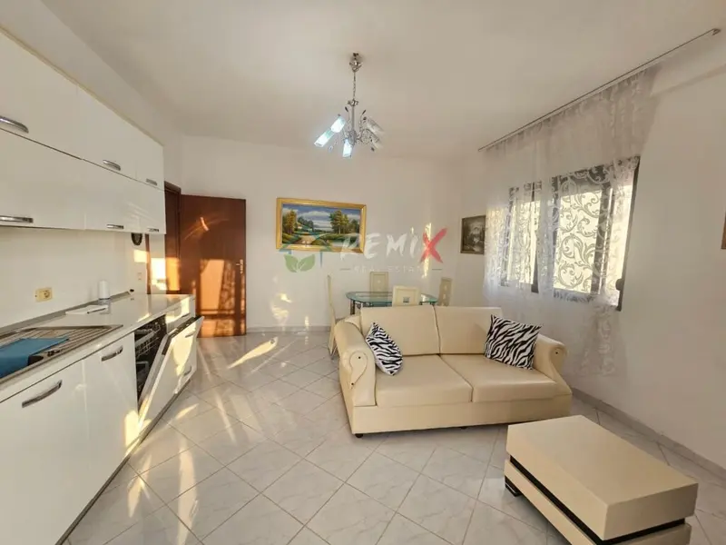 Appartamento 2+1 in affitto a Durazzo, 100 m²