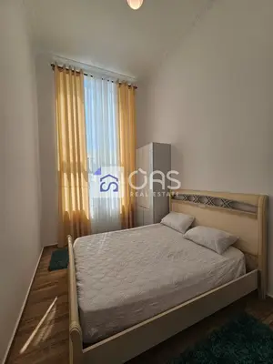 Apartament 2+1 me qera në Pallati me Shigjeta, Tiranë, 145 m². Foto 3 nga 4