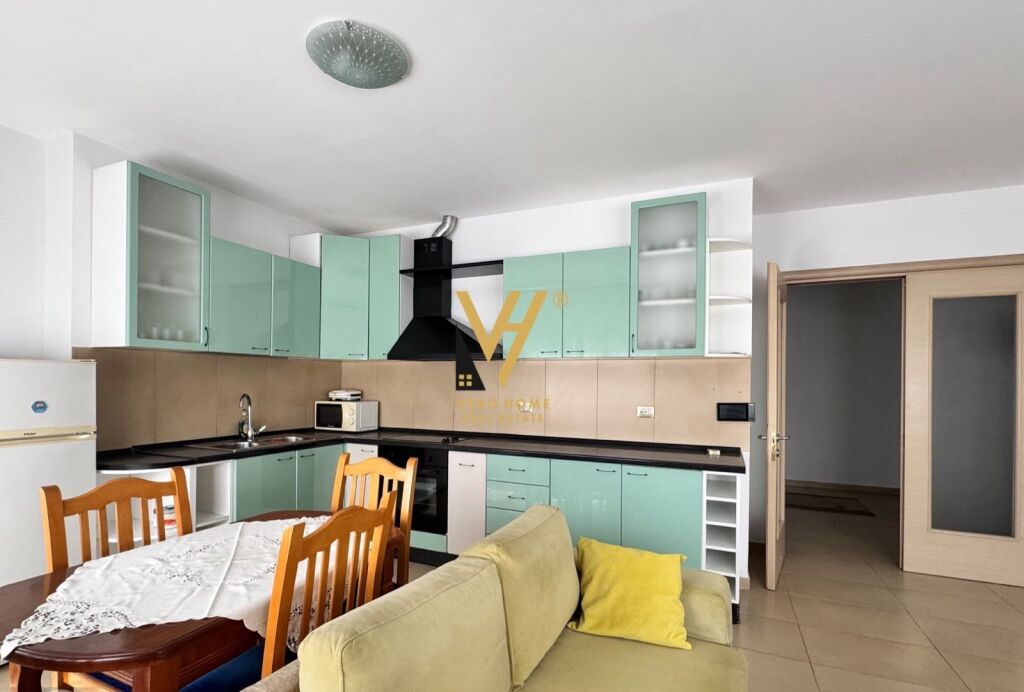 Apartament 2+1 me qera në Rruga e Bogdanëve, Tiranë, 90 m². Foto 2 nga 3