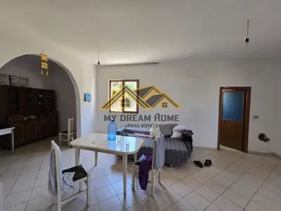Shtëpi private në shitje në Shkallnur, Durrës, 2 700 m². Foto 7 nga 10