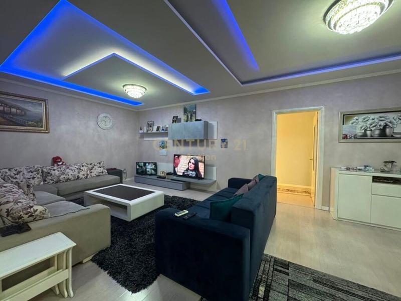 Appartamento 3+1 in vendita a Top Channel, Tirana, 155 m²