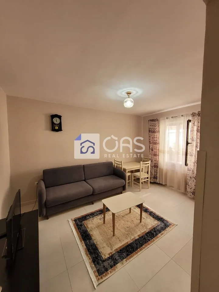 Apartament 2+1 me qera në Myslym Shyri, Tiranë, 75 m². Foto 1 nga 11