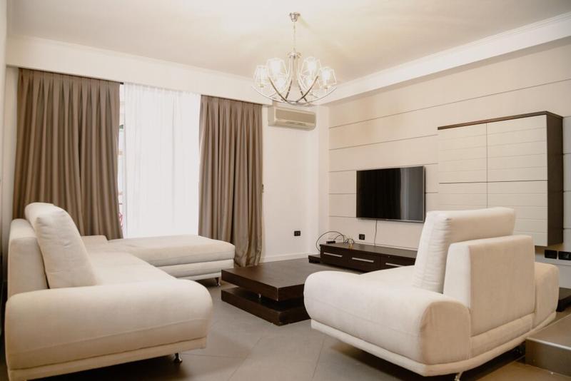 Apartment 2+1 for rent in Blloku, Tirana, 110 m²