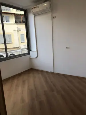 Zyrë me qera në Bardhok Biba Branch, Tiranë, 65 m². Foto 1 nga 3