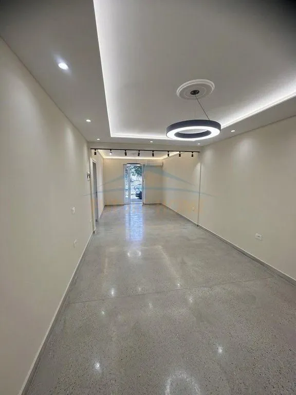 Ambient biznesi me qera në Rruga Xhanfize Keko, Tiranë, 41 m². Foto 1 nga 3