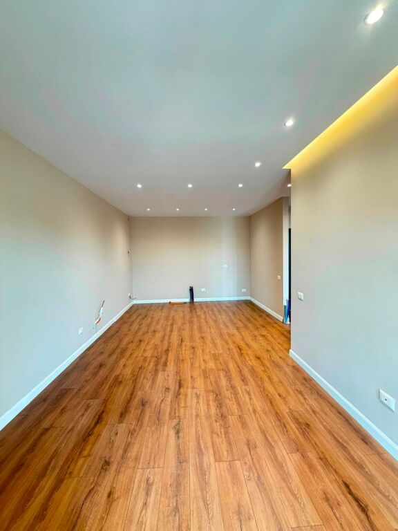 Appartamento 1+1 in vendita a Sauk, Tirana, 72 m²