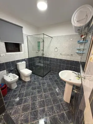 Apartament 1+1 me qera në Pallati me Shigjeta, Tiranë, 75 m². Foto 8 nga 8