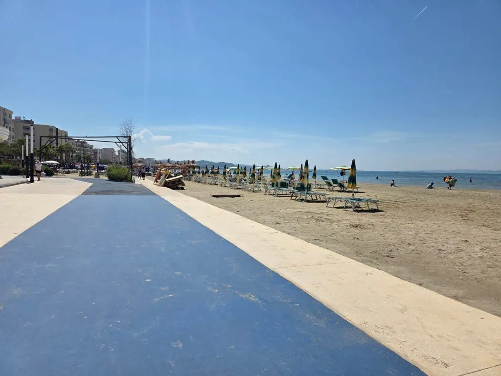 Commercial space for sale in Plazh, Durrës, 539 m². Photo 1 of 1