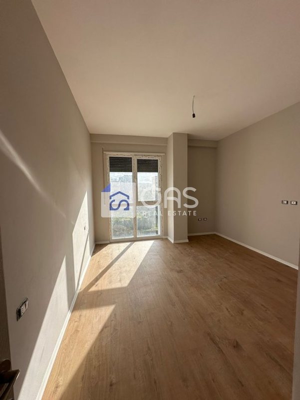Apartament 2+1 me qera në Bulevardi i Ri, Tiranë, 106 m²